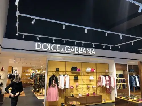 Click Here To Enlarge This Photo Of Dolce & Gabbana